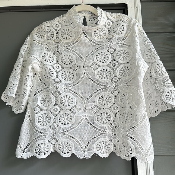 White Lace Patterned Blouse Mid-length Sleeve - Picture 2 of 6